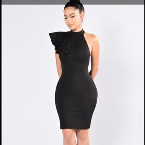Brand new black dress size XS FashionNova